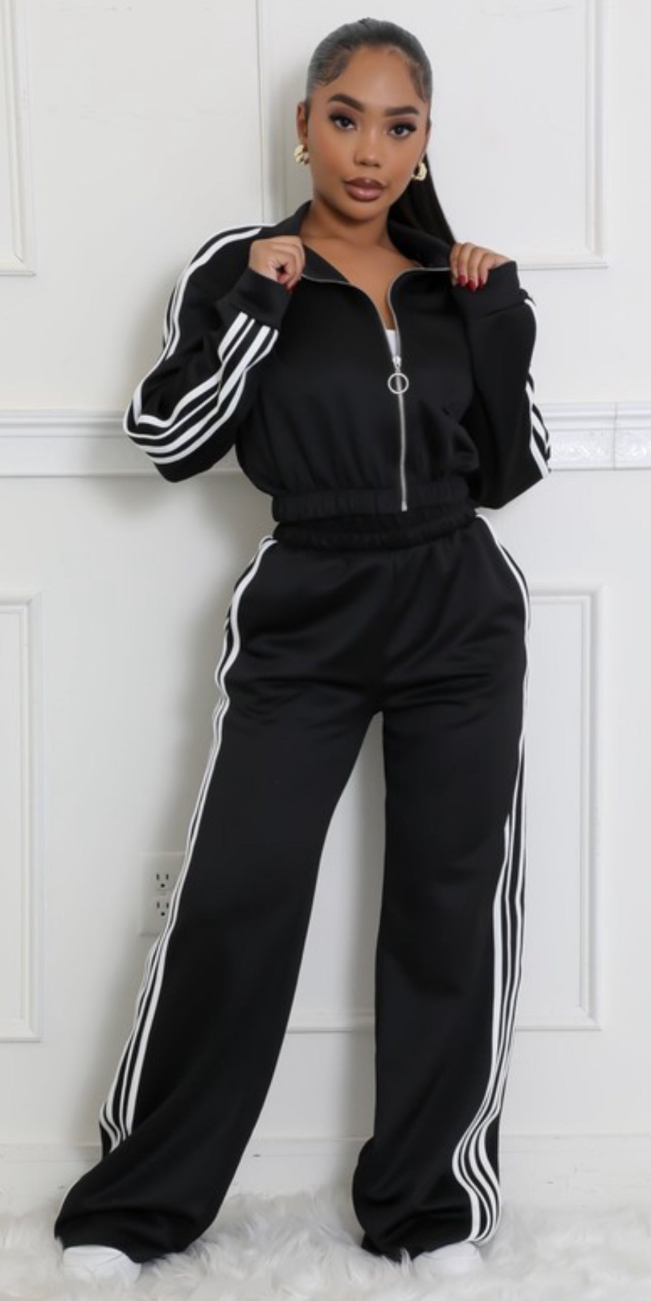 The Kiani Black Track Set