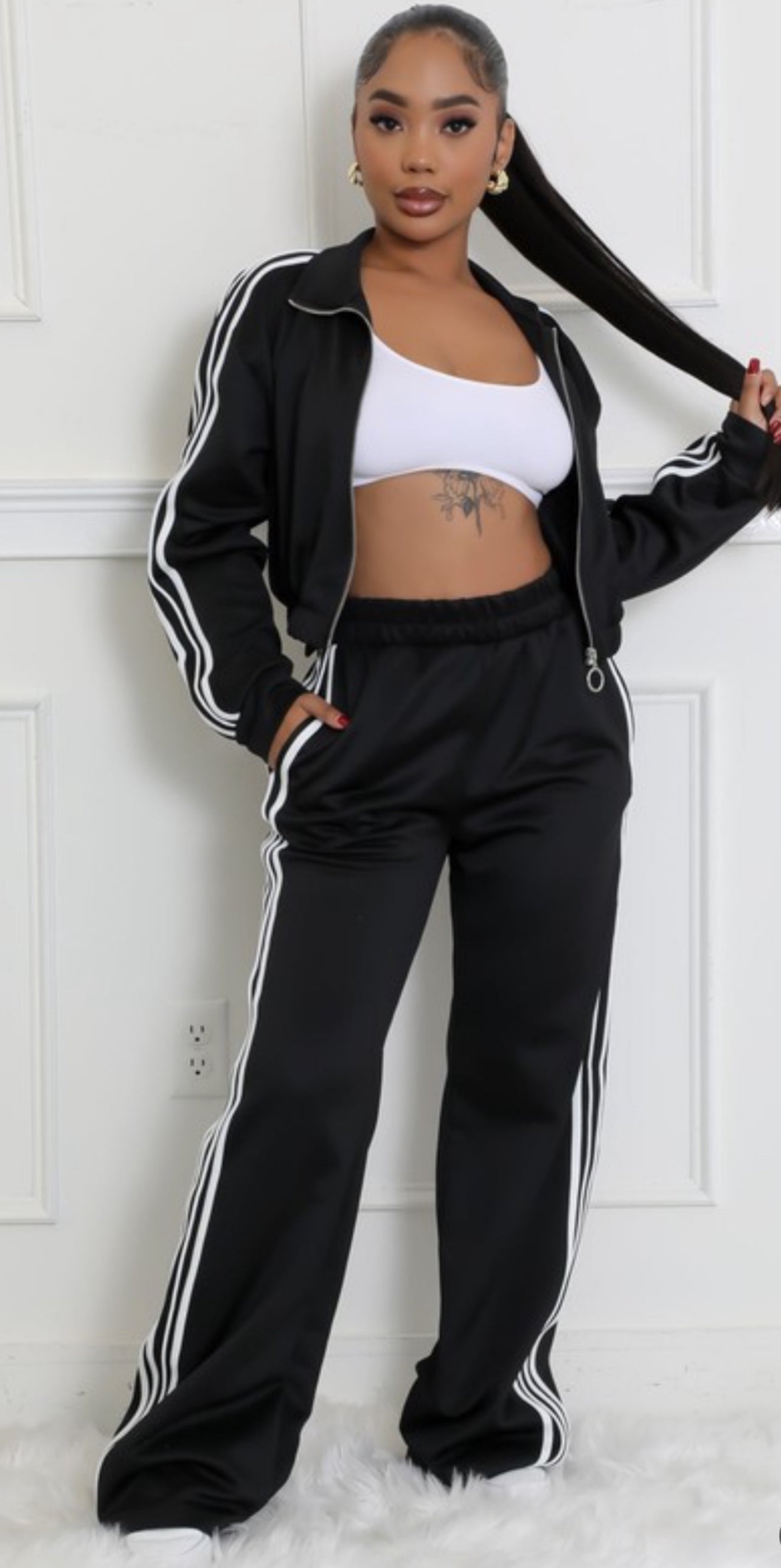 The Kiani Black Track Set